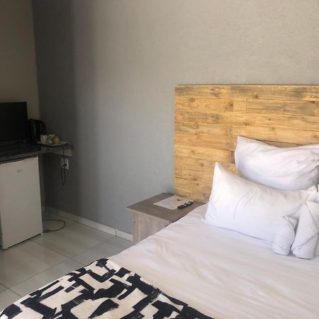 The Nest Overnight And Accommodation Usakos Екстериор снимка