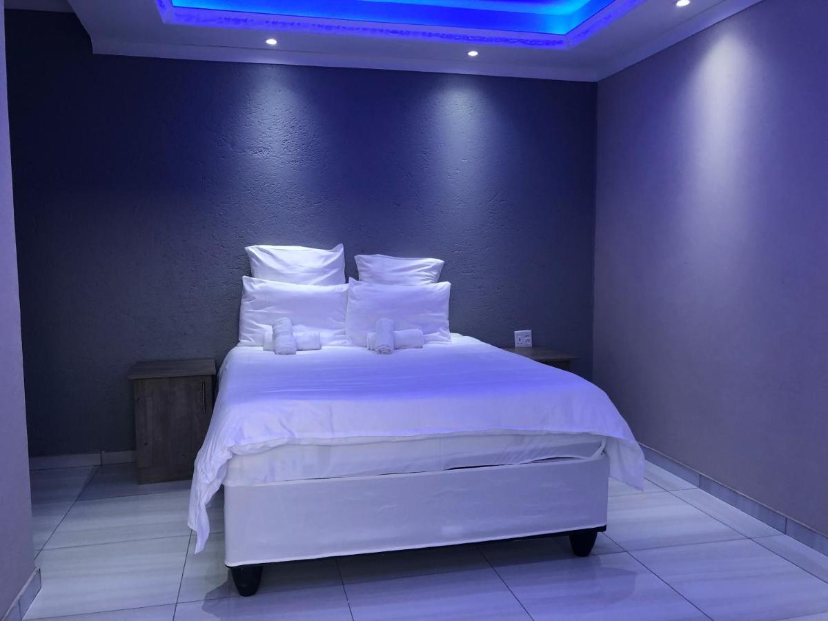 The Nest Overnight And Accommodation Usakos Екстериор снимка