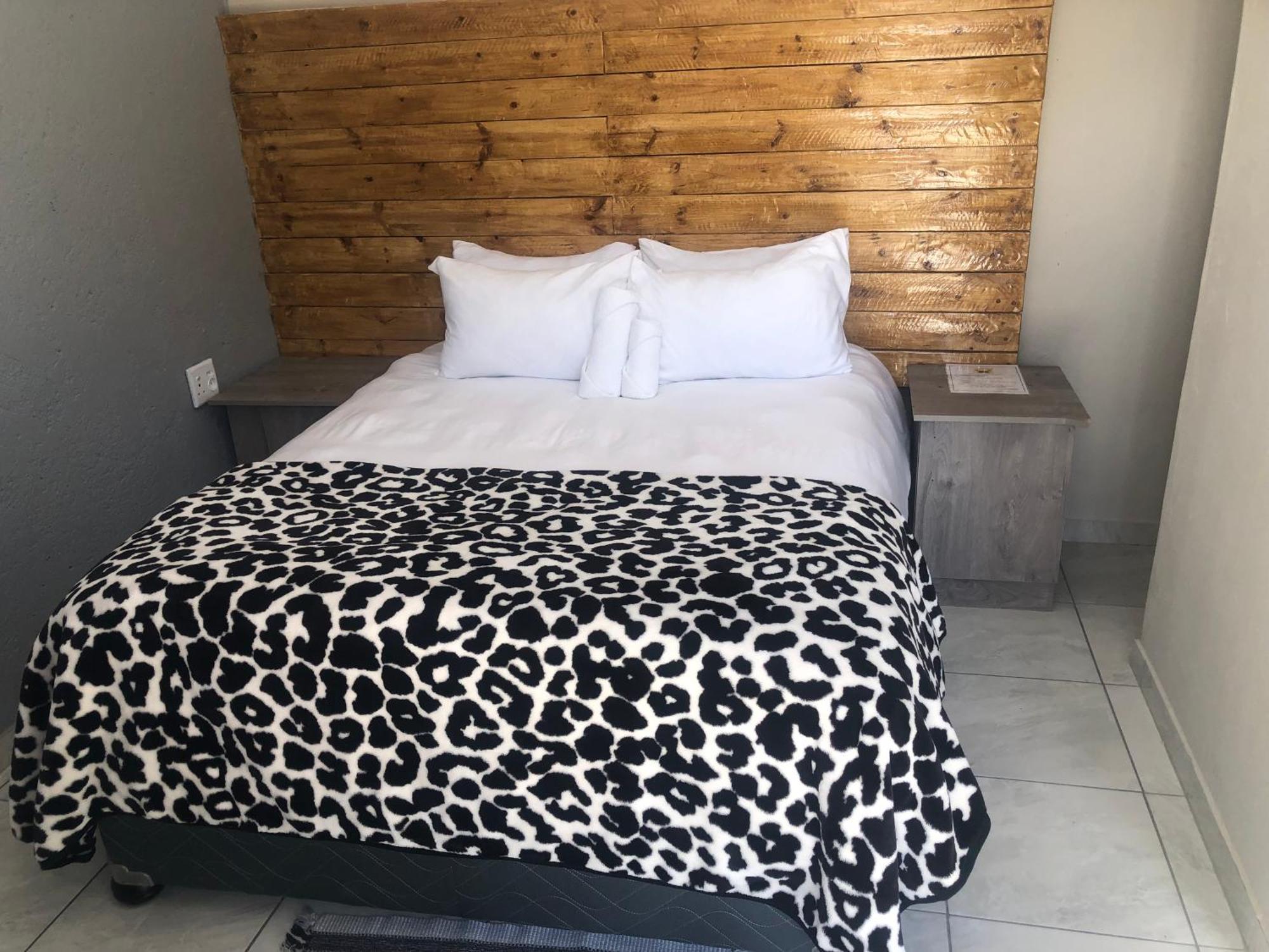 The Nest Overnight And Accommodation Usakos Екстериор снимка