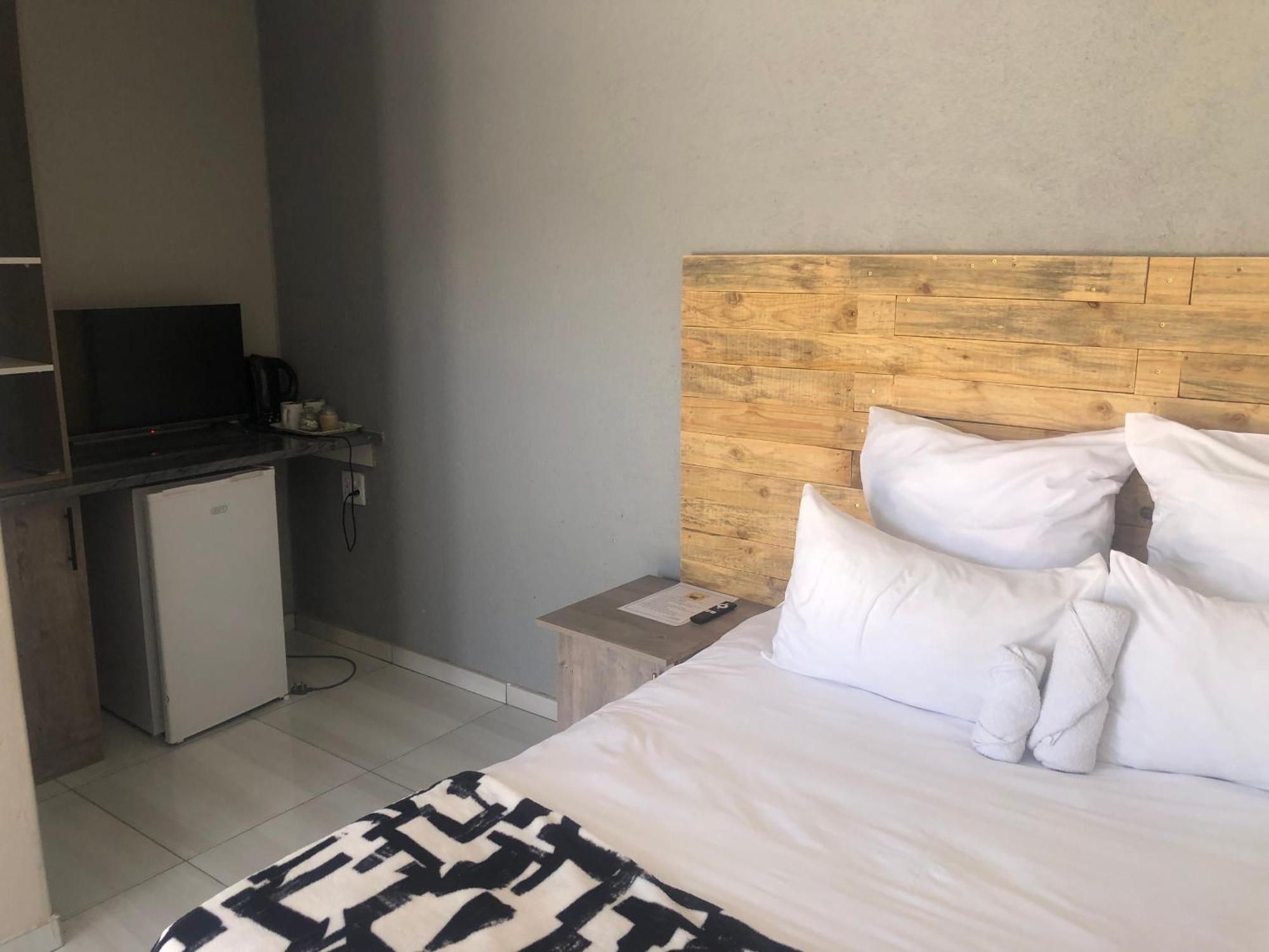The Nest Overnight And Accommodation Usakos Екстериор снимка
