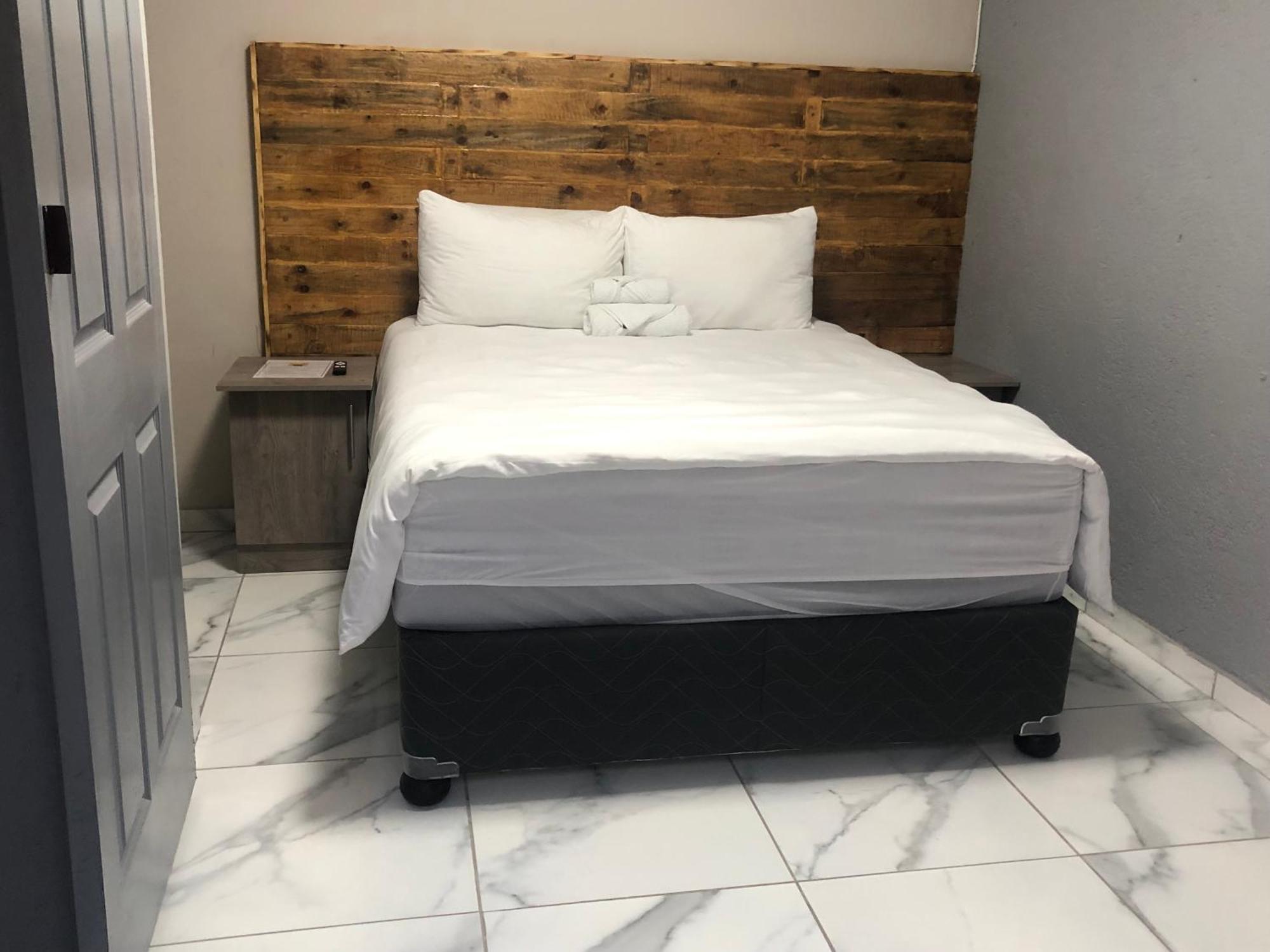 The Nest Overnight And Accommodation Usakos Екстериор снимка