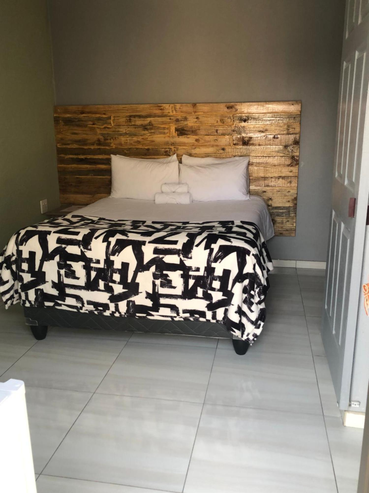 The Nest Overnight And Accommodation Usakos Екстериор снимка